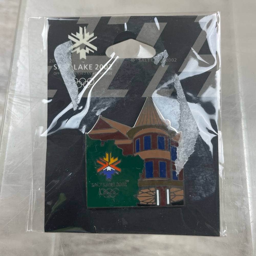 New 2002 Salt Lake Winter Olympics Aminco Pin House Y2K NOS Rare
